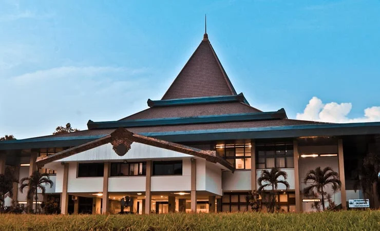 Universitas Sebelas Maret Surakarta