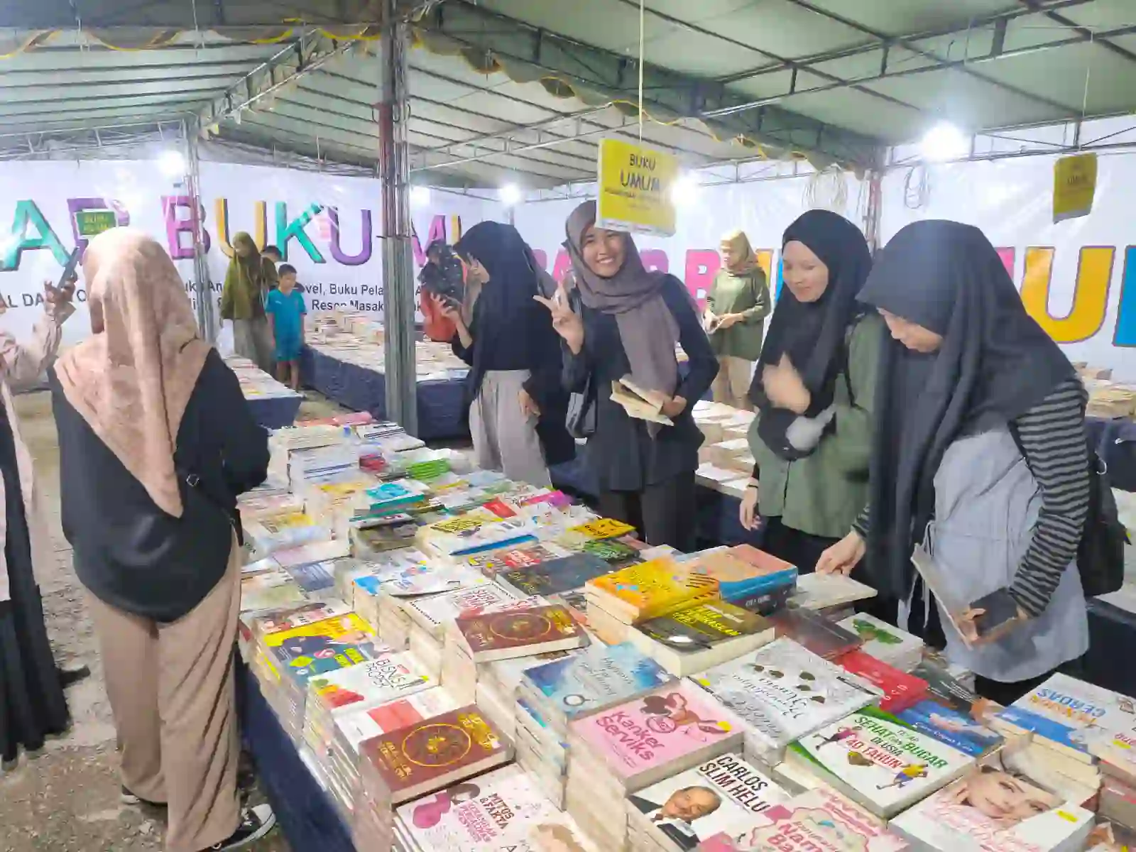 4. Bazar Buku