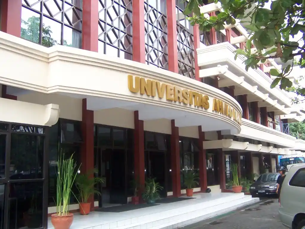 11. Kedokteran Universitas Ahmad Dahlan Yogyakarta
