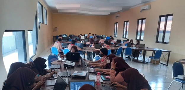 Fasilitas SMKN 12 Surabaya