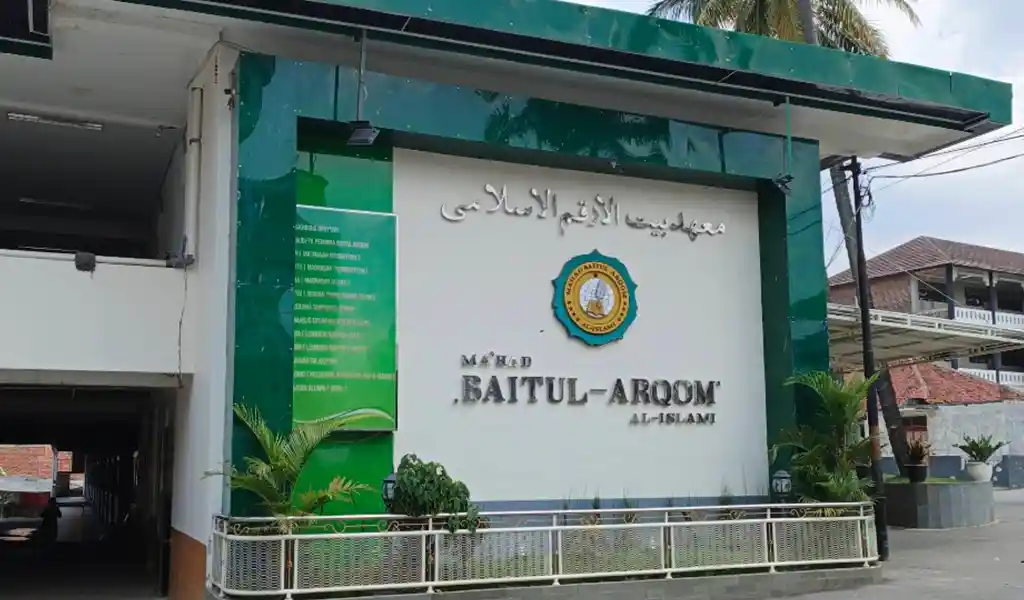 Rincian Biaya Masuk Pesantren Baitul Arqom Ciparay