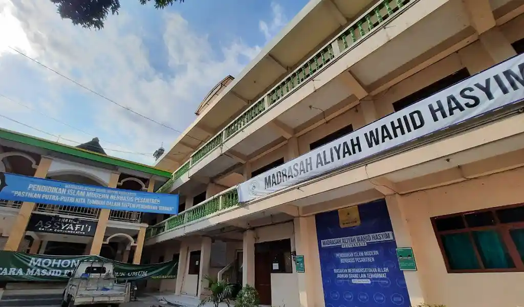 Rincian Biaya Masuk Pondok Pesantren Wahid Hasyim Yogyakarta